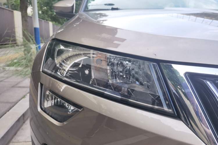 Used Skoda Karoq 2019 TSI280 SmartDrive Luxury Edition China V Standard Right Front Headlight