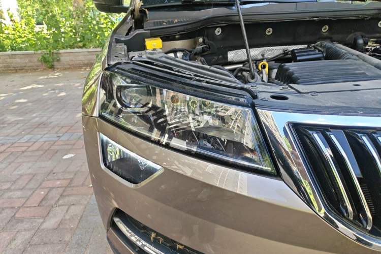 Used Skoda Karoq 2019 TSI280 SmartDrive Luxury Edition China V Standard Right Front Headlight