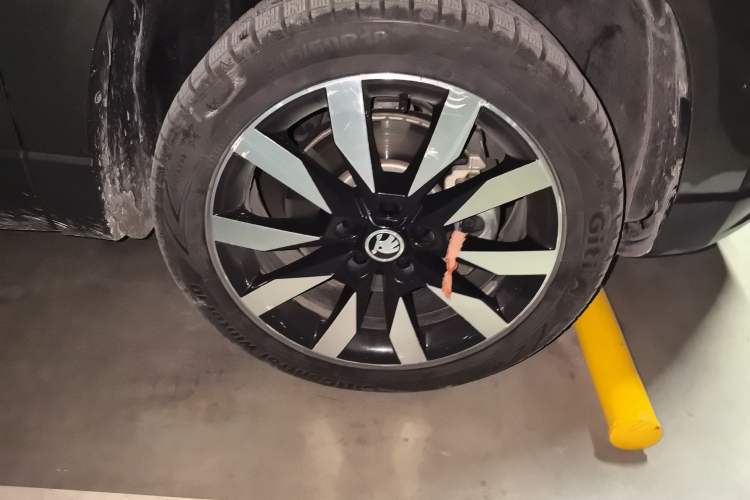 Used Skoda Karoq 2019 TSI280 SmartDrive Luxury Edition China V Standard Right Front Wheel Hub