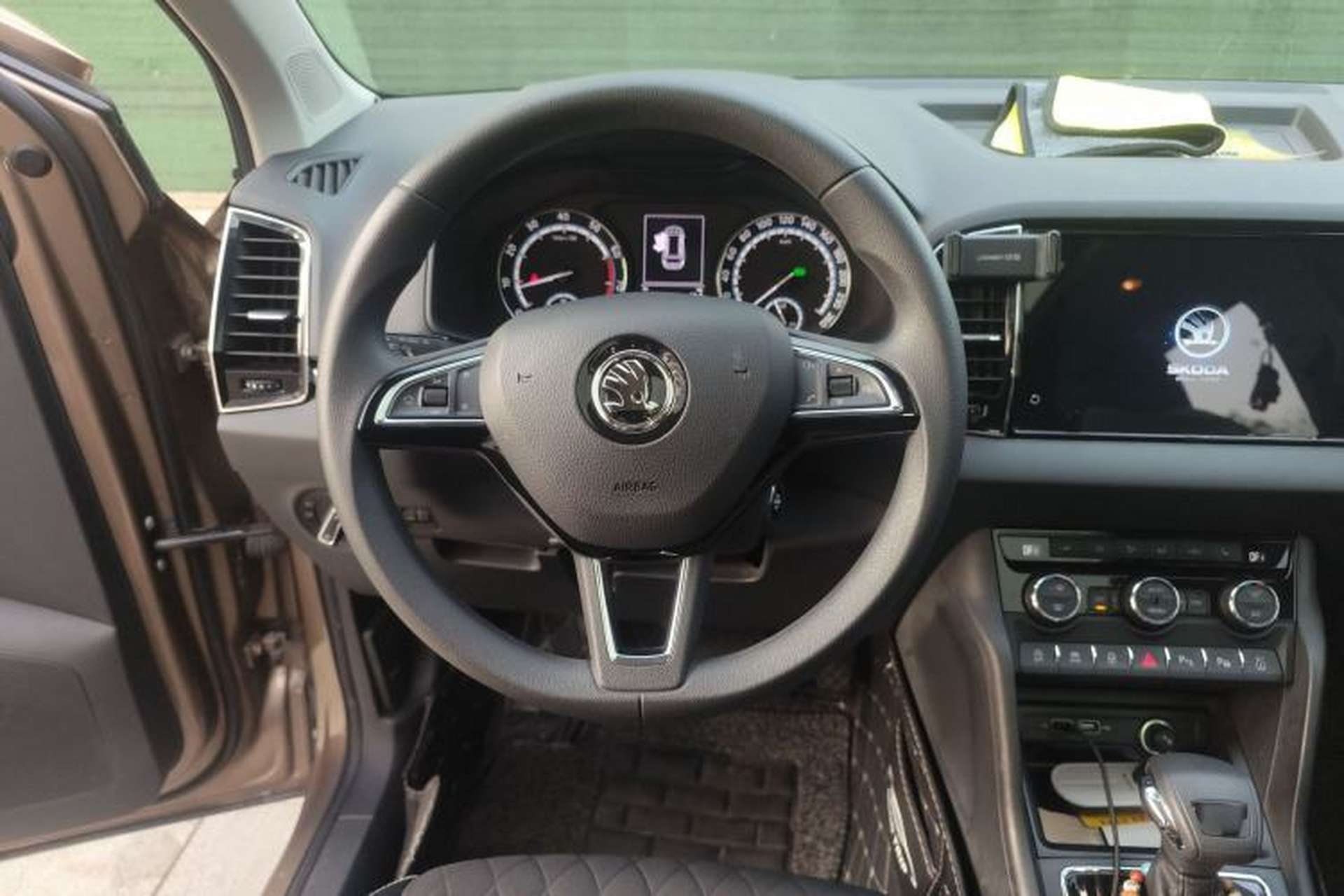 Used Skoda Karoq 2019 TSI280 Smart Drive Deluxe Edition China VI Standard Steering Wheel