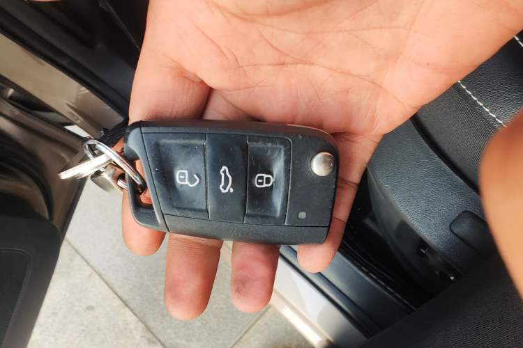 Used Skoda Karoq 2019 TSI280 Smart Drive Deluxe Edition China VI Standard Vehicle Key