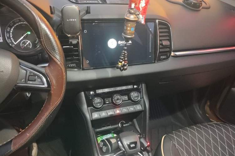 Used Skoda Karoq 2019 TSI280 Smart Drive Elite Edition China V Standard Audio And AC Panel