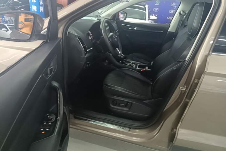 Used Skoda Karoq 2019 TSI280 SmartDrive Luxury Edition China V Standard Driver Seat