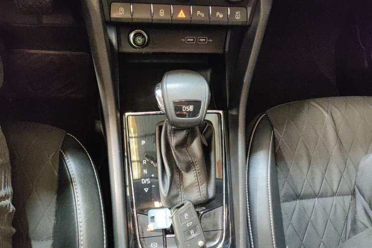 Used Skoda Karoq 2019 TSI280 SmartDrive Luxury Edition China V Standard Gear Lever