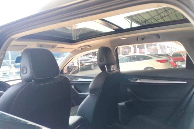 Used Skoda Karoq 2019 TSI280 SmartDrive Luxury Edition China V Standard Headliner