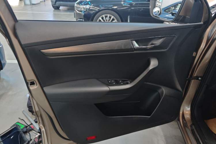 Used Skoda Karoq 2019 TSI280 SmartDrive Luxury Edition China V Standard Left Front Door Interior