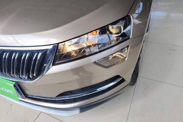 Used Skoda Karoq 2019 TSI280 SmartDrive Luxury Edition China V Standard Left Front Headlight