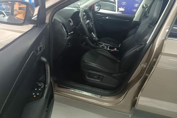 Used Skoda Karoq 2019 TSI280 SmartDrive Luxury Edition China V Standard Left Front Seat