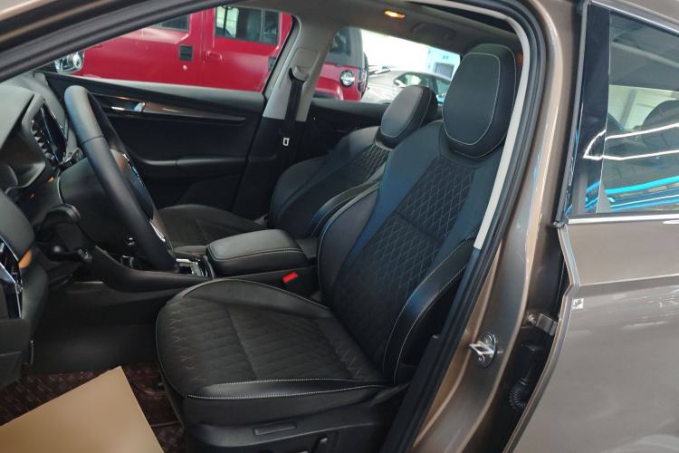Used Skoda Karoq 2019 TSI280 SmartDrive Luxury Edition China V Standard Left Front Seat