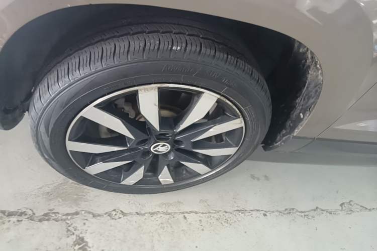 Used Skoda Karoq 2019 TSI280 SmartDrive Luxury Edition China V Standard Left Front Wheel Hub