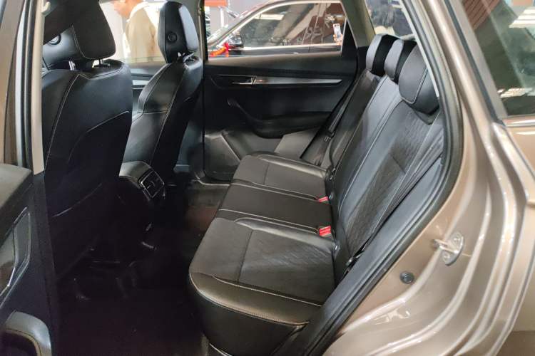 Used Skoda Karoq 2019 TSI280 SmartDrive Luxury Edition China V Standard Left Rear Seat