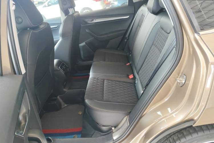 Used Skoda Karoq 2019 TSI280 SmartDrive Luxury Edition China V Standard Left Rear Seat