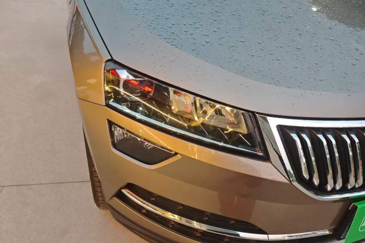 Used Skoda Karoq 2019 TSI280 Smart Drive Elite Edition China V Standard Right Front Headlight