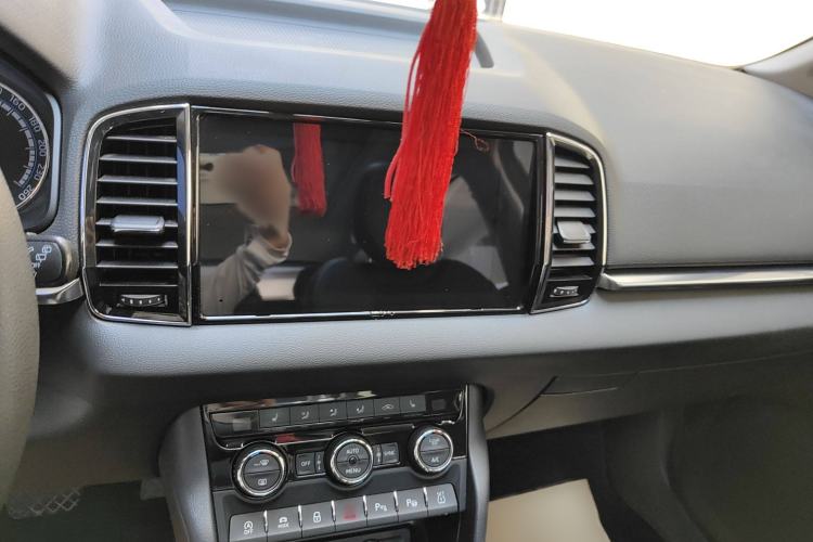 Used Skoda Karoq 2019 TSI280 Smart Drive Deluxe Edition China VI Standard Audio And AC Panel