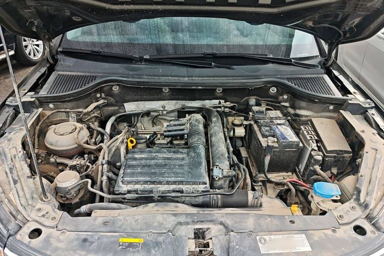 Used Skoda Karoq 2019 TSI280 Smart Drive Deluxe Edition China VI Standard Engine Bay