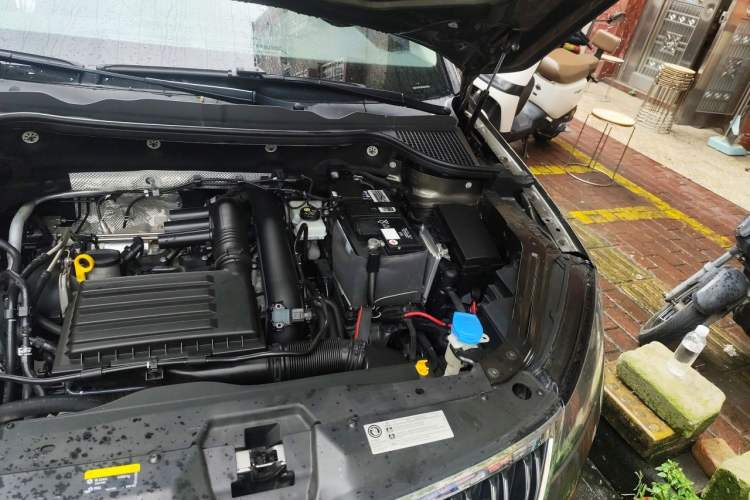 Used Skoda Karoq 2019 TSI280 Smart Drive Flagship Edition China VI Engine Bay Left