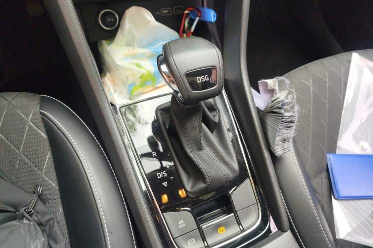 Used Skoda Karoq 2019 TSI280 Smart Drive Flagship Edition China VI Gear Lever