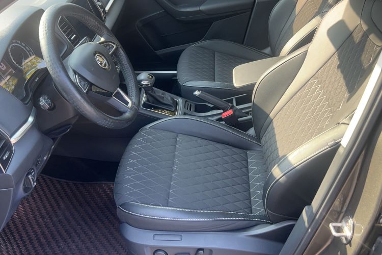 Used Skoda Karoq 2019 TSI280 Smart Drive Deluxe Edition China VI Standard Interior 1