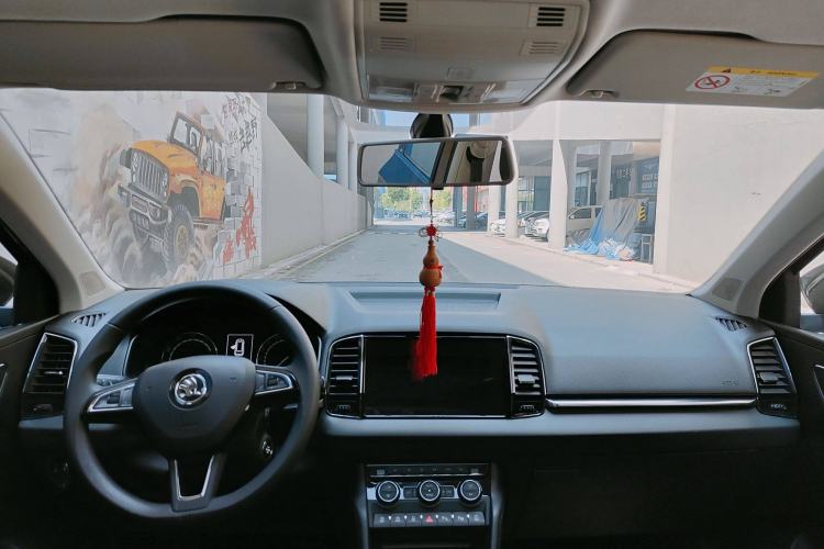 Used Skoda Karoq 2019 TSI280 Smart Drive Deluxe Edition China VI Standard Interior 1