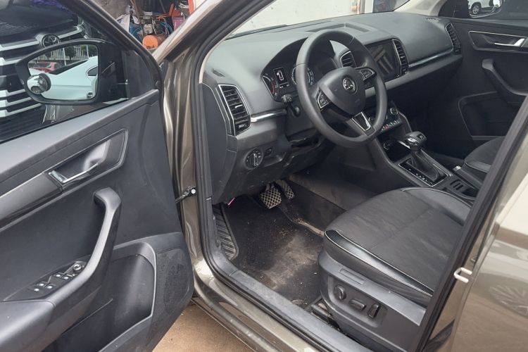 Used Skoda Karoq 2019 TSI280 Smart Drive Deluxe Edition China VI Standard Interior 2