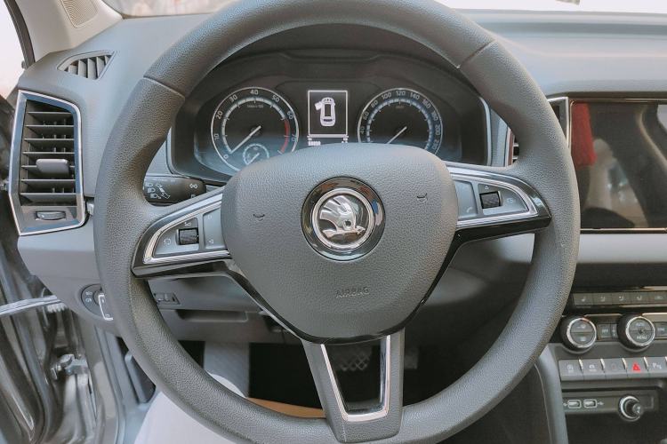Used Skoda Karoq 2019 TSI280 Smart Drive Deluxe Edition China VI Standard Interior 2