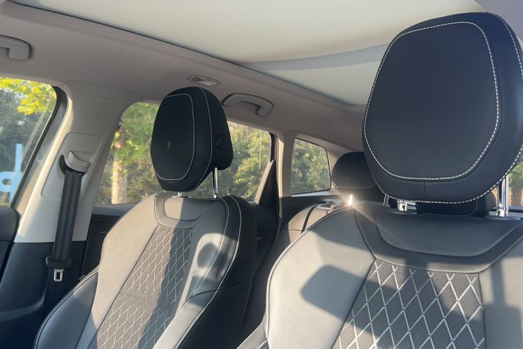 Used Skoda Karoq 2019 TSI280 Smart Drive Deluxe Edition China VI Standard Interior 3