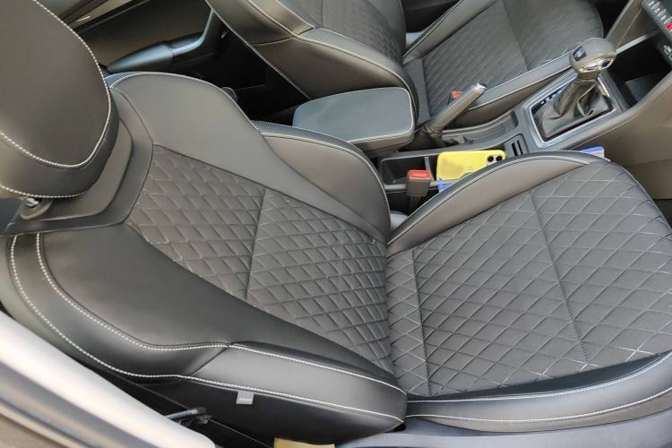 Used Skoda Karoq 2019 TSI280 Smart Drive Deluxe Edition China VI Standard Right Front Seat