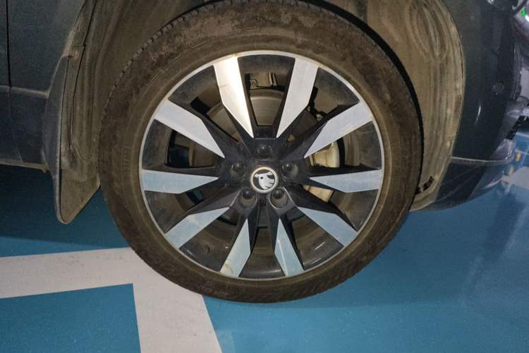 Used Skoda Karoq 2019 TSI280 SmartDrive Luxury Edition China V Standard Right Front Wheel Hub