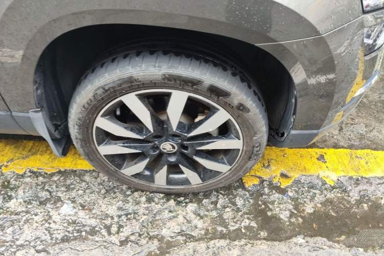 Used Skoda Karoq 2019 TSI280 Smart Drive Flagship Edition China VI Right Front Wheel Hub