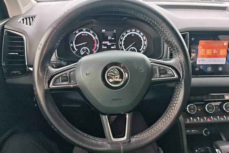 Used Skoda Karoq 2019 TSI280 Smart Drive Deluxe Edition China VI Standard Steering Wheel