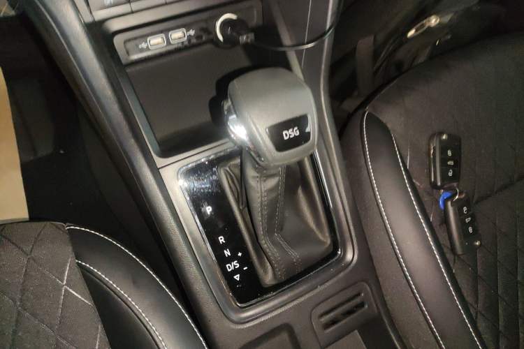 Used Skoda Karoq 2019 TSI280 Smart Drive Elite Edition China V Standard Gear Lever