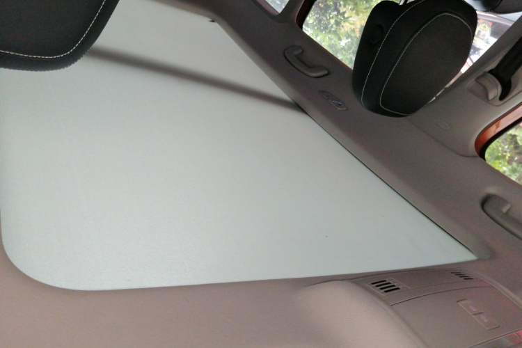 Used Skoda Karoq 2019 TSI280 SmartDrive Luxury Edition China VI standard Headliner