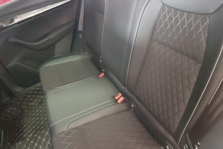 Used Skoda Karoq 2019 TSI280 Smart Drive Elite Edition China V Standard Left Rear Seat