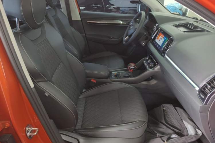 Used Skoda Karoq 2019 TSI280 SmartDrive Luxury Edition China V Standard Right Front Seat