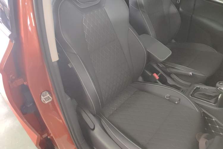 Used Skoda Karoq 2019 TSI280 Smart Drive Elite Edition China V Standard Right Front Seat