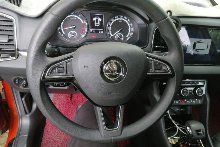 Used Skoda Karoq 2019 TSI280 SmartDrive Luxury Edition China VI standard Steering Wheel
