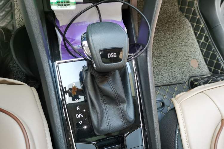 Used Skoda Karoq 2019 TSI280 SmartDrive Luxury Edition China V Standard Gear Lever
