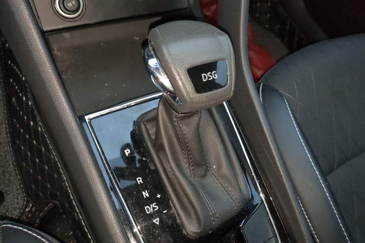 Used Skoda Karoq 2019 TSI280 SmartDrive Luxury Edition China V Standard Gear Lever