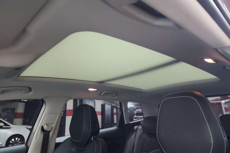 Used Skoda Karoq 2019 TSI280 SmartDrive Luxury Edition China VI standard Headliner