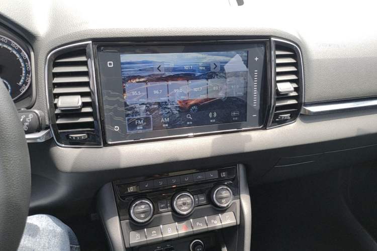 Used Skoda Karoq 2019 TSI280 Smart Drive Elite Edition China V Standard Audio And AC Panel