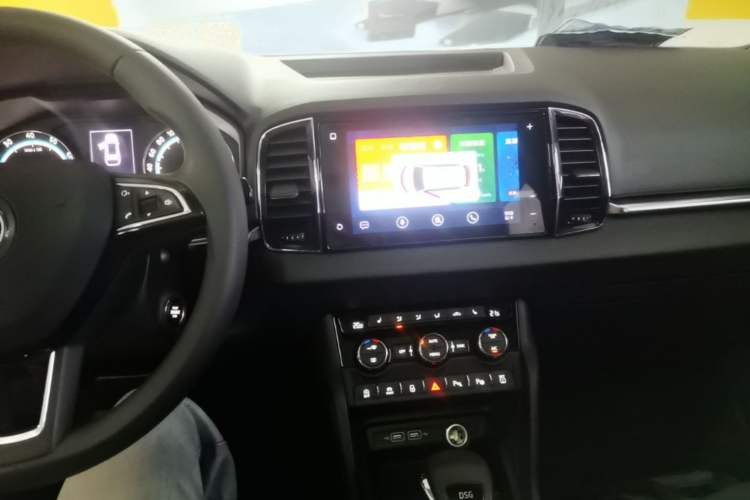 Used Skoda Karoq 2019 TSI280 Smart Drive Elite Edition China V Standard Audio And AC Panel