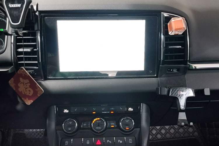 Used Skoda Karoq 2019 TSI280 SmartDrive Luxury Edition China V Standard Audio And AC Panel