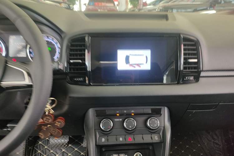 Used Skoda Karoq 2019 TSI280 Comfort Plus Version China VI Standard Audio And AC Panel