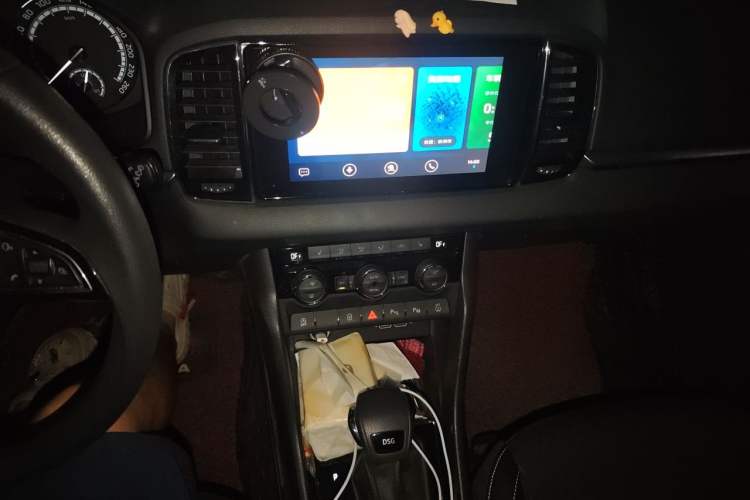 Used Skoda Karoq 2019 TSI280 SmartDrive Luxury Edition China V Standard Audio And AC Panel