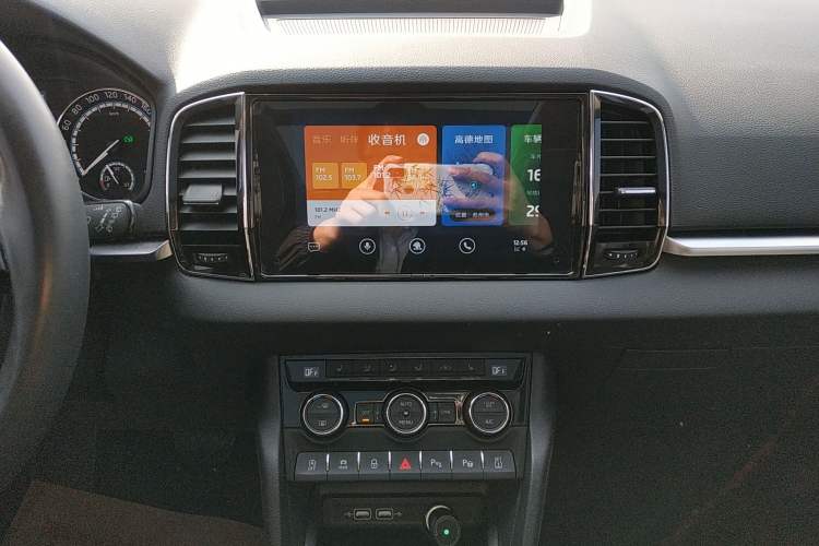 Used Skoda Karoq 2019 TSI280 Smart Drive Deluxe Edition China VI Standard Audio And AC Panel
