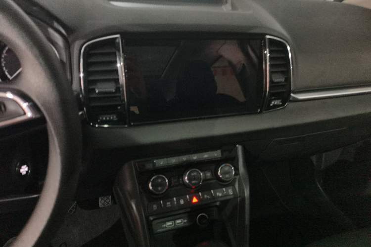 Used Skoda Karoq 2019 TSI280 Smart Drive Elite Edition China V Standard Audio And AC Panel