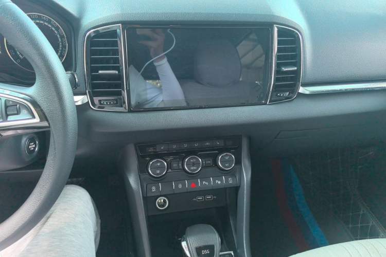 Used Skoda Karoq 2019 TSI280 SmartDrive Luxury Edition China V Standard Audio And AC Panel