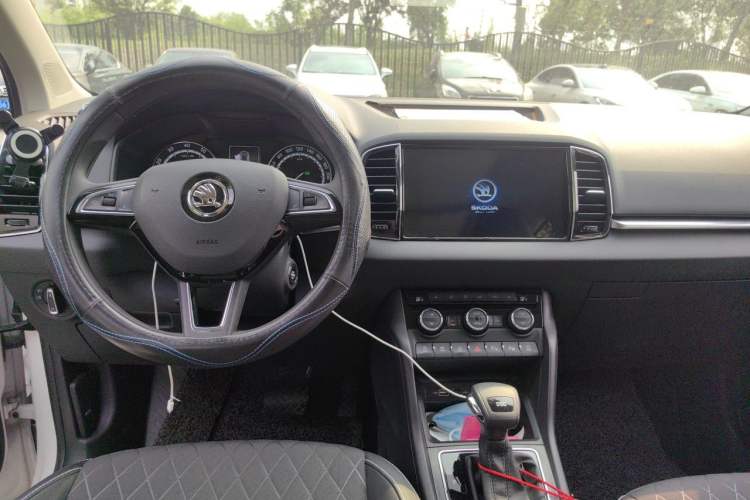 Used Skoda Karoq 2019 TSI280 Smart Drive Deluxe Edition China VI Standard Center Console