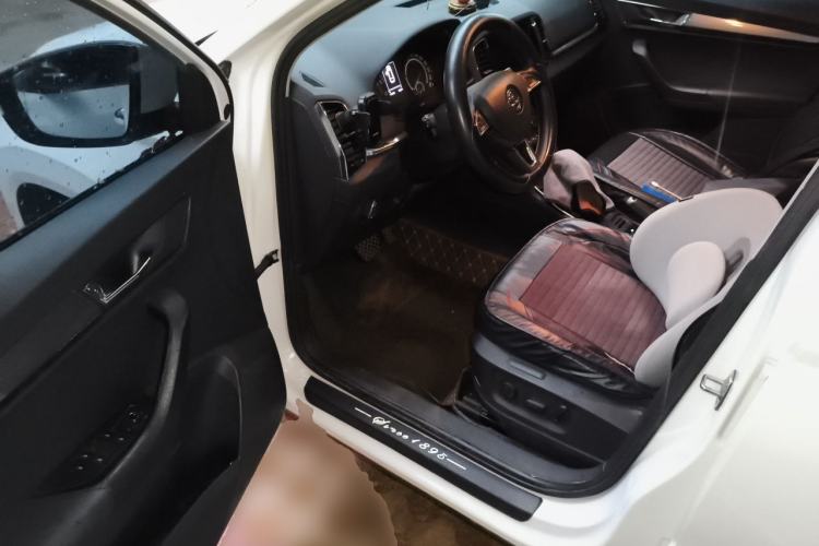 Used Skoda Karoq 2019 TSI280 Smart Drive Deluxe Edition China VI Standard Driver Seat