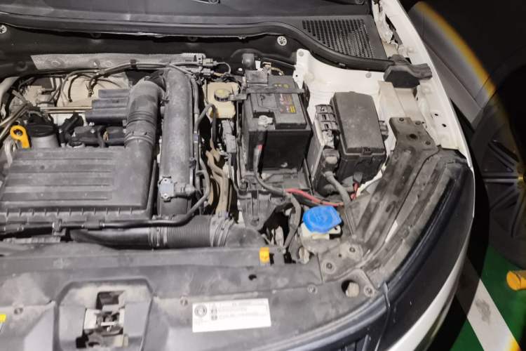 Used Skoda Karoq 2019 TSI280 Smart Drive Deluxe Edition China VI Standard Engine Bay Left